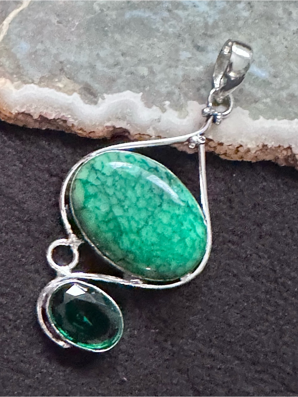 Handcrafted Artisan DRAGON VEIN AGATE With Green Crystal Pendant